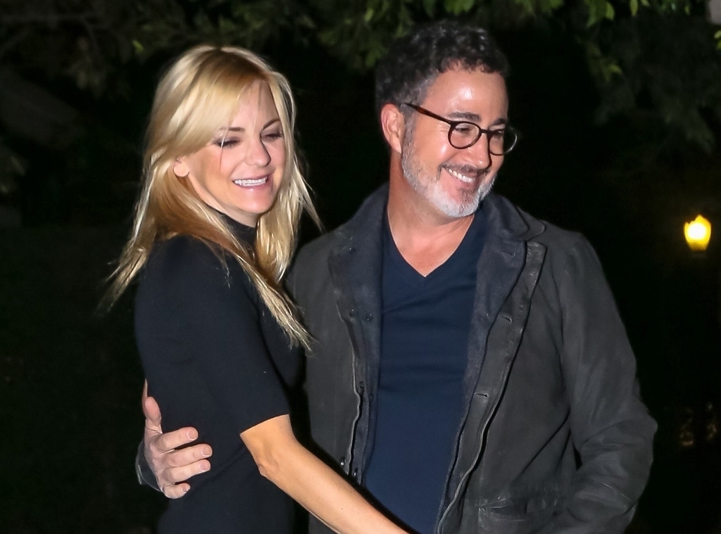 Anna Faris Reveals She Married Michael Barrett in Courthouse Ceremony